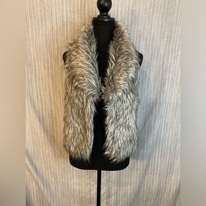Sweater Project Cropped Faux Fur Vest Sz M